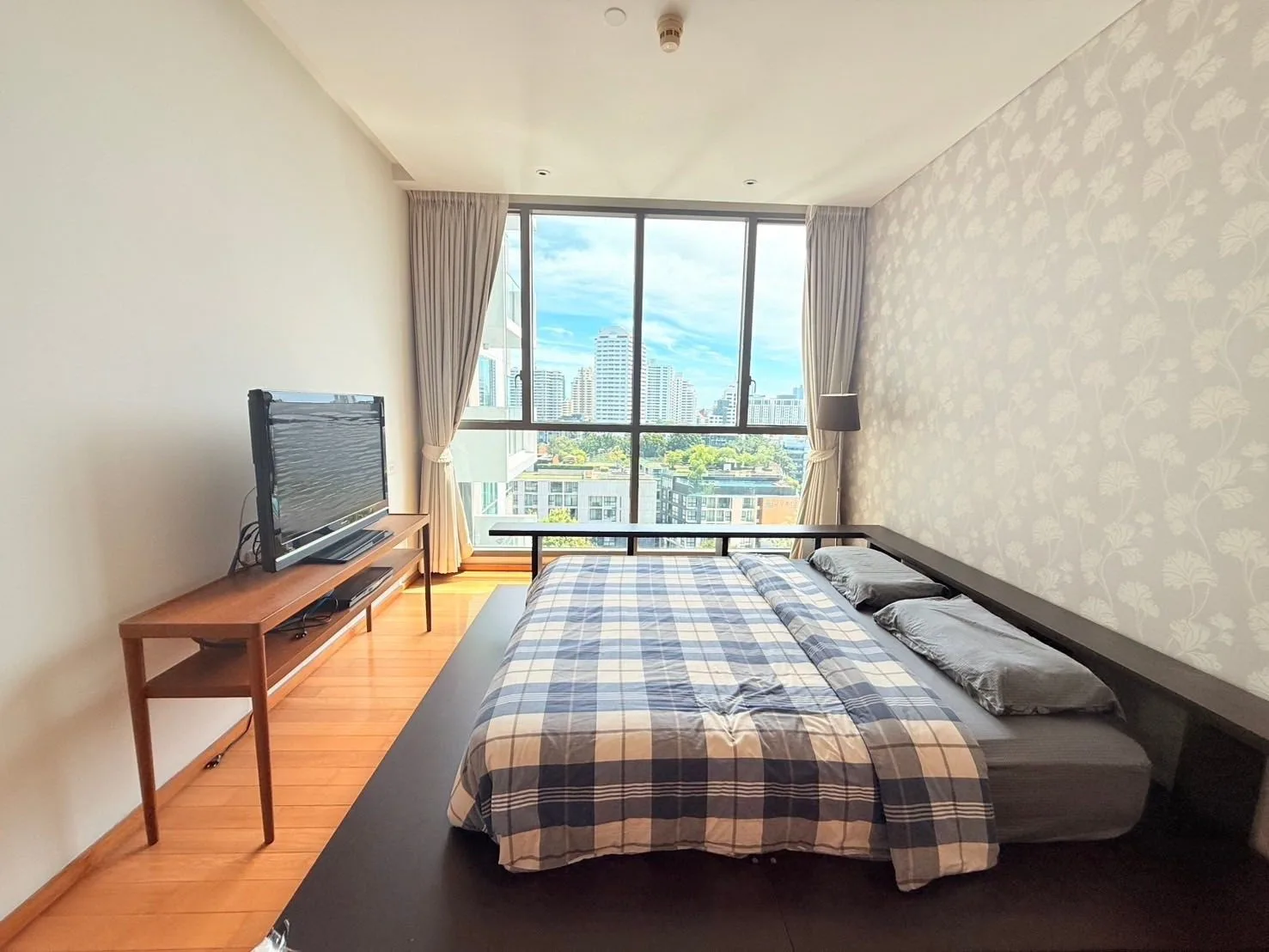 Aequa Residence Sukhumvit 49