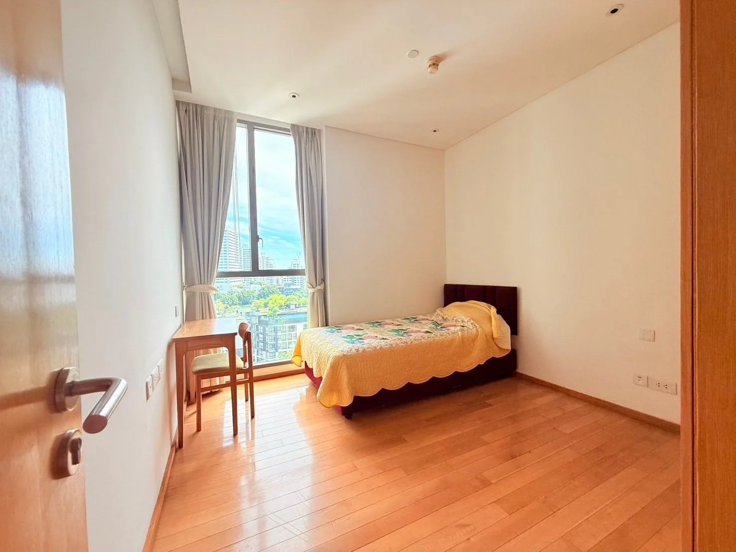 Aequa Residence Sukhumvit 49
