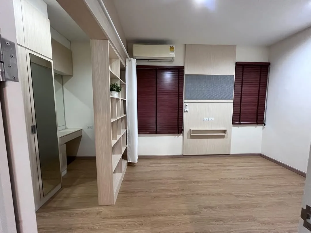 Eigen Premium Townhome