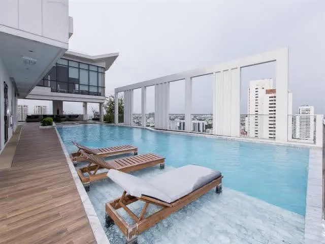 M Thonglor 10