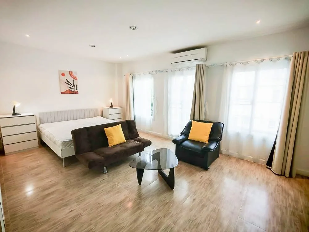 URBAN SATHORN (Marcopolo Villa)