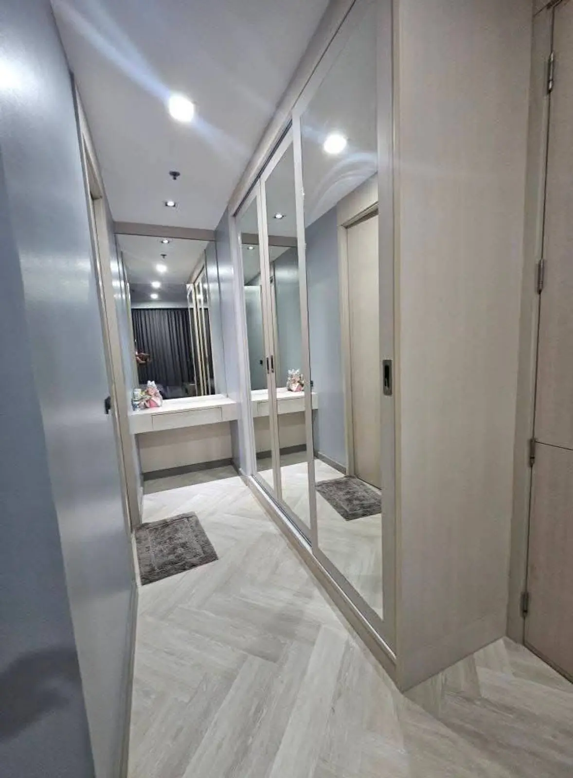 Condo M Prayathai image 11