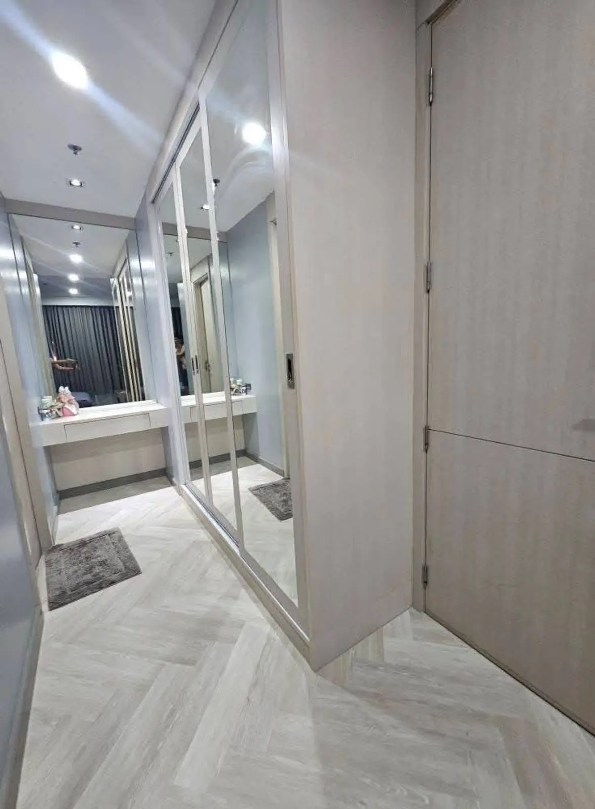 Condo M Prayathai image 9