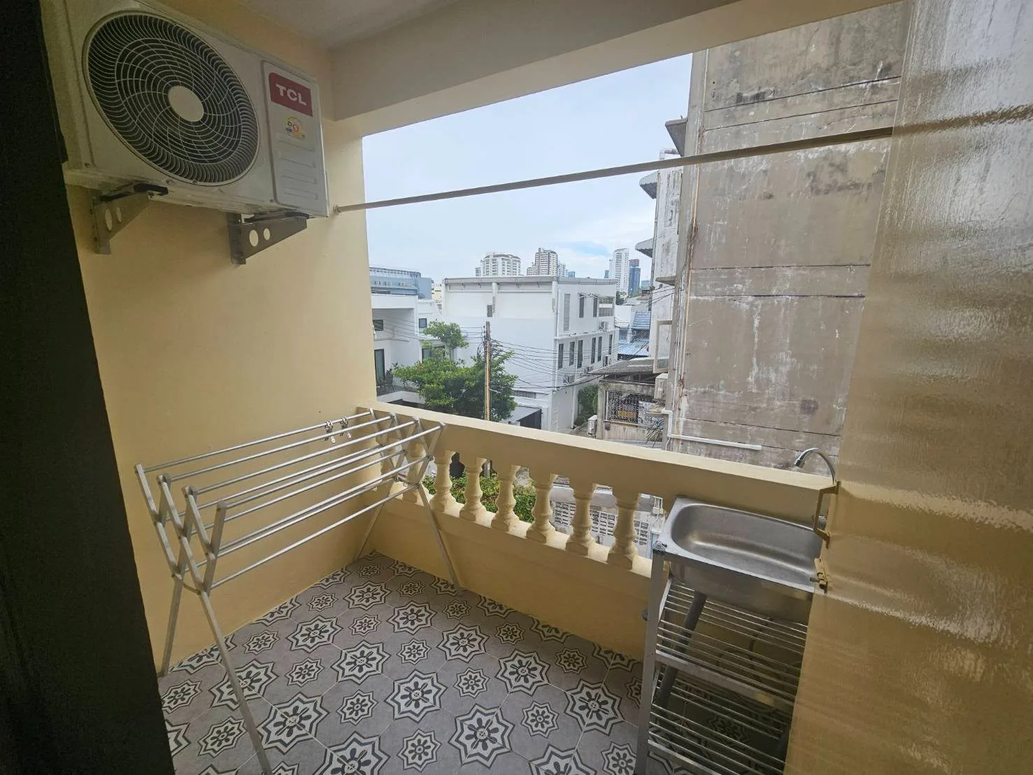 Chalaemchit Apartment รูปที่ 8
