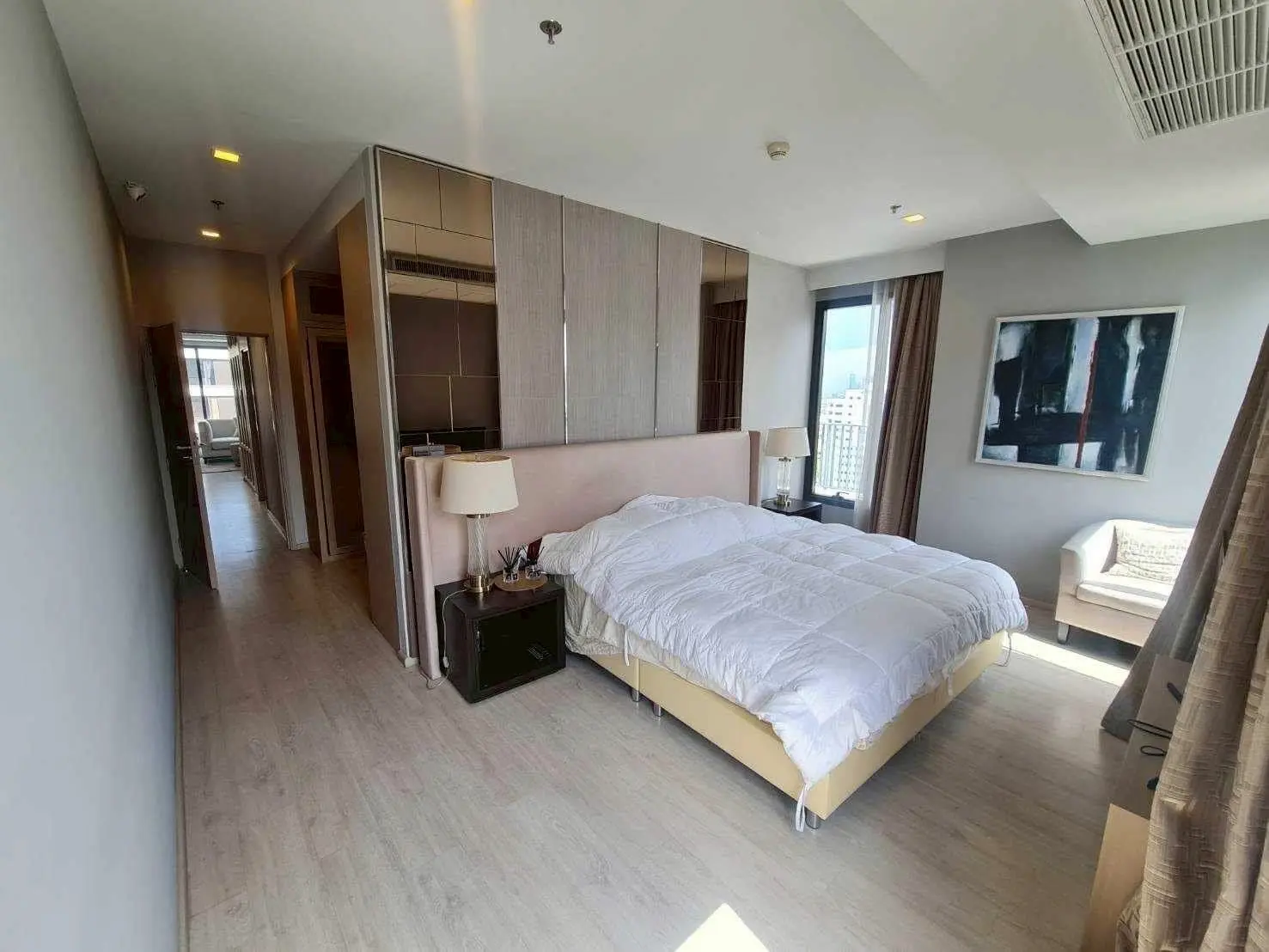 M Thonglor 10 image 2