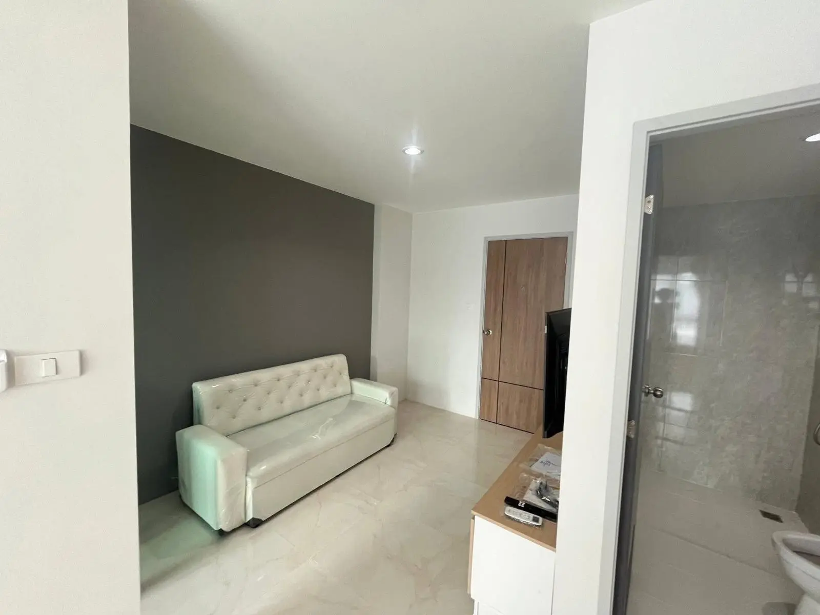 anonymous condo รูปที่ 6